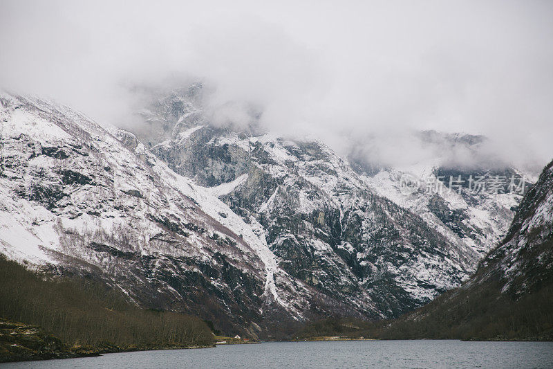 挪威冬季的n øyfjord